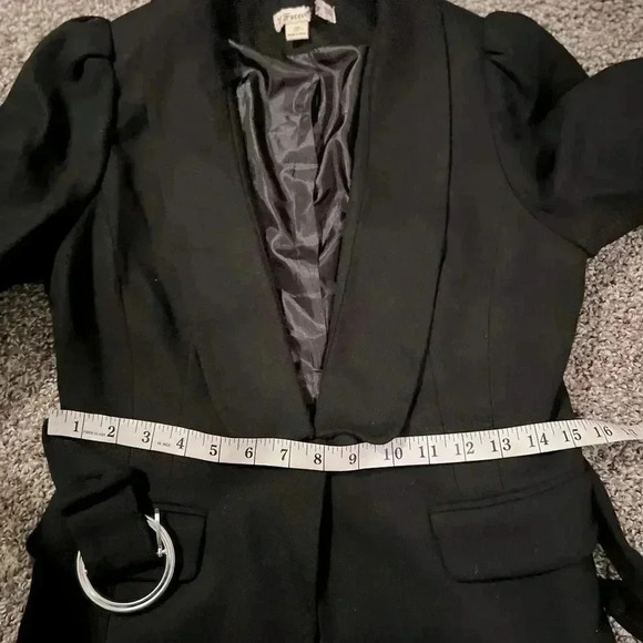 FOREVER 21 BLAZER CAP 3/4 SLEEVE BLACK WOOL  BELTED BLAZER SIZE MEDIUM - Picture 3 of 6